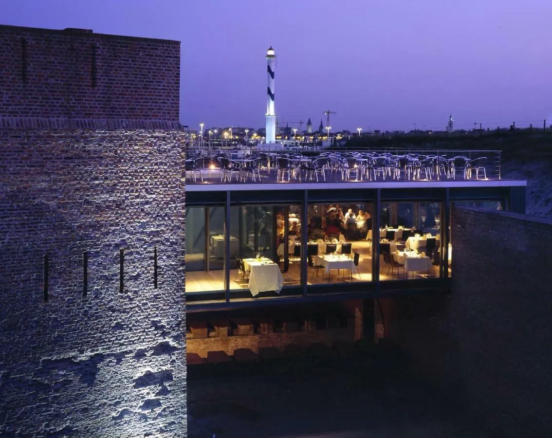 Studio Zwembad Met Frontaal Zeezicht Ostende Apartment