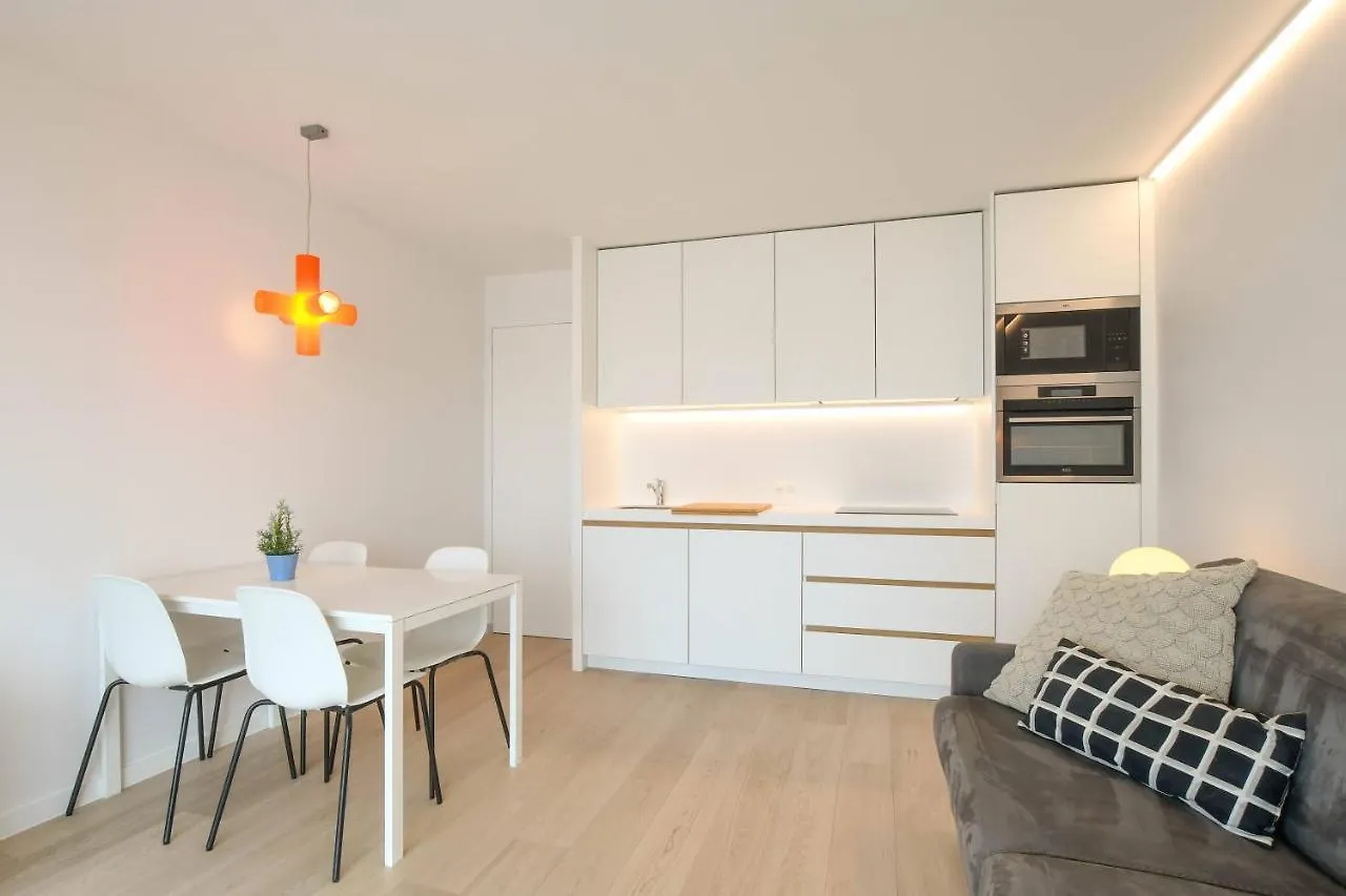 Studio Zwembad Met Frontaal Zeezicht Ostende Apartment